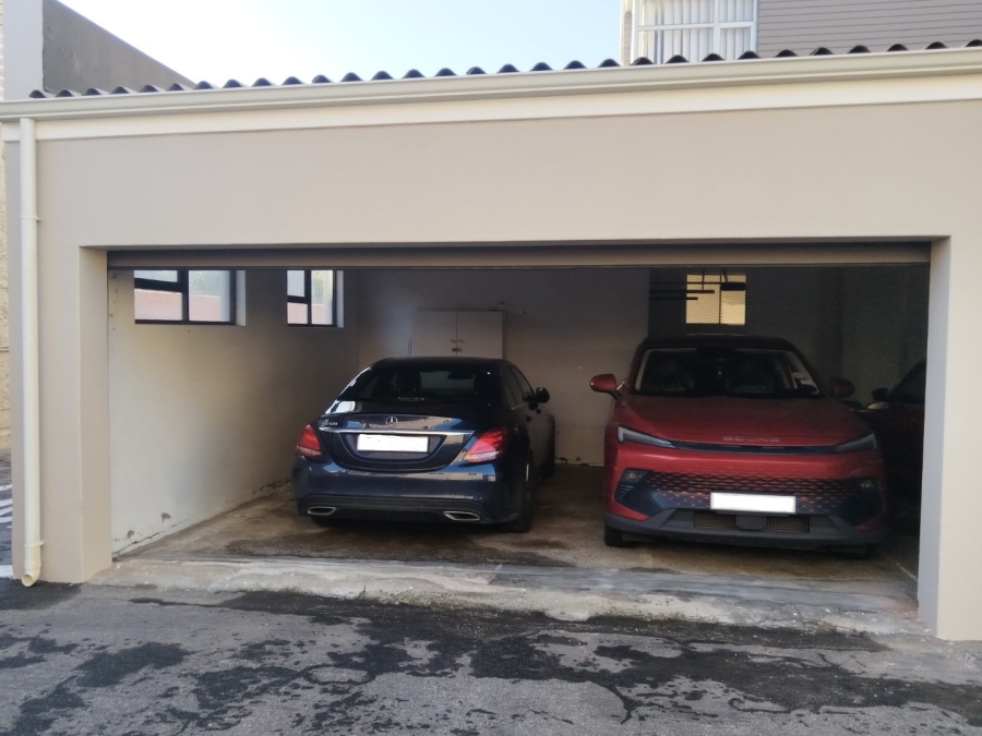 2 Bedroom Property for Sale in Summerstrand Eastern Cape